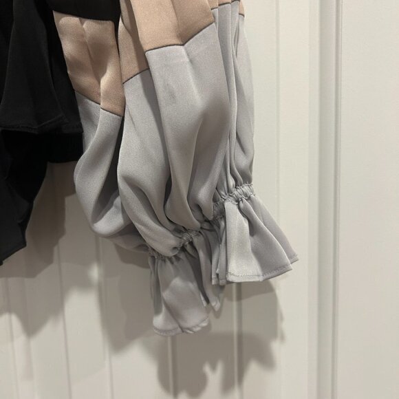 BCBGMAXAZARIA Colorblock Blouse Women’s Size XS - Picture 8 of 10